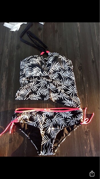 Sıfır bikini takım