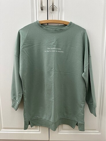 Sweetshirt