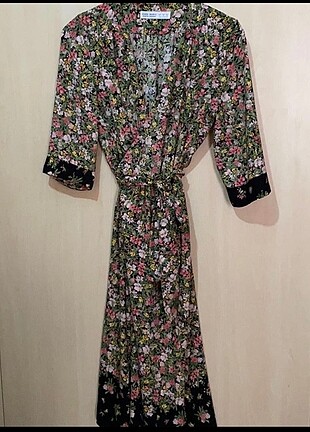Zara Zara çiçekli elbise
