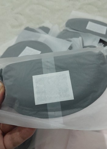 Gri Göğüs Pedi - Görsel 2