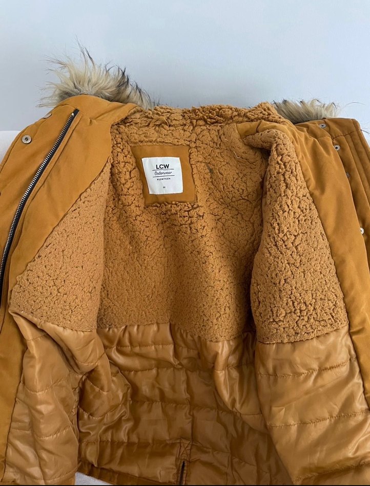 Kahverengi Kapüşonlu Kadın Mont - Görsel 2