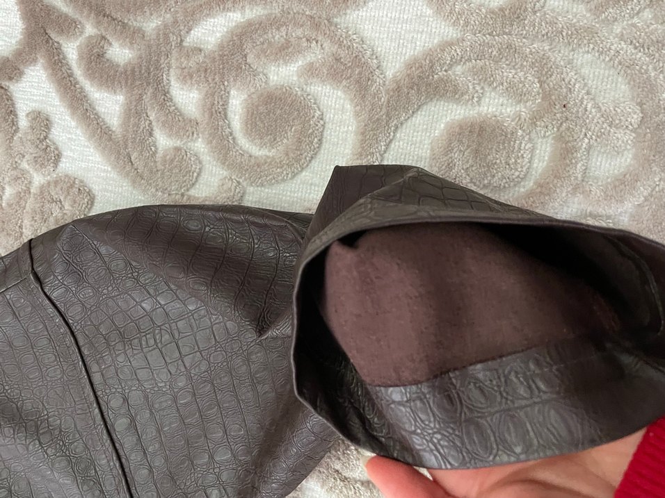 Kahverengi Yılan Desenli Deri Kadın Pantolon - Görsel 4