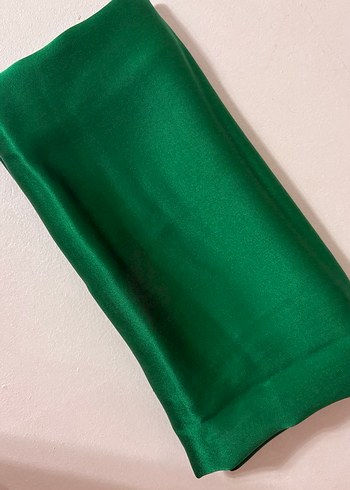 ARMINE Parlak Yeşil İpek Şal - Görsel 3