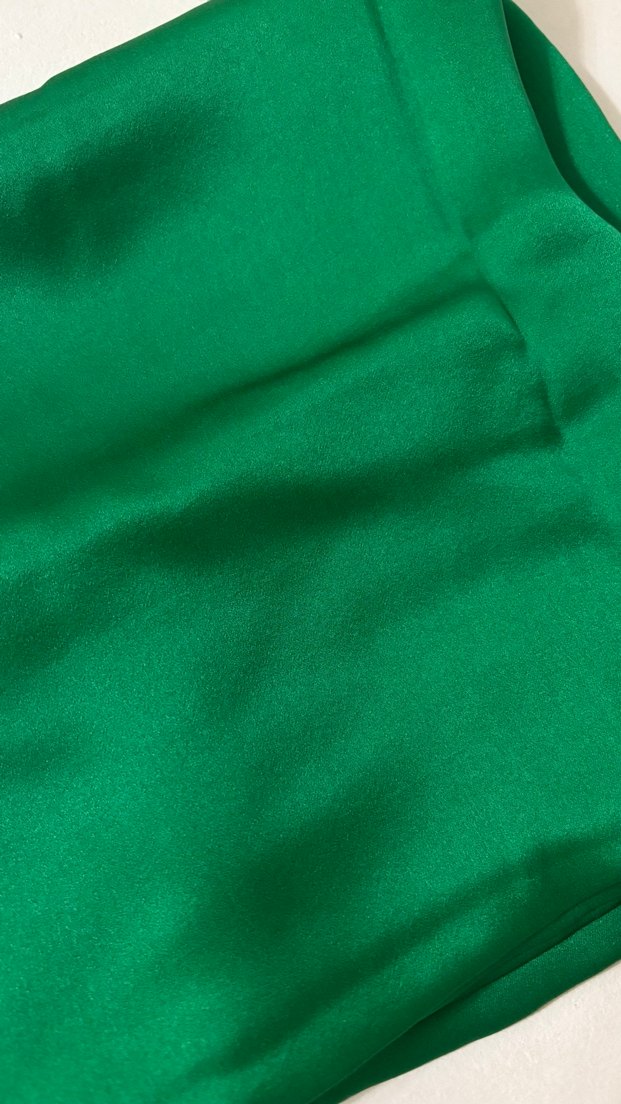 ARMINE Parlak Yeşil İpek Şal - Görsel 4