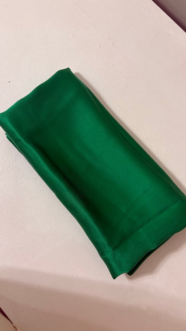 ARMINE Parlak Yeşil İpek Şal - Görsel 2
