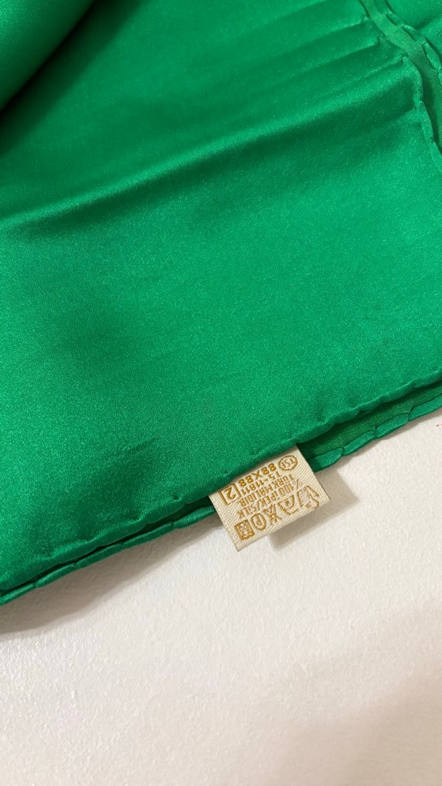 ARMINE Parlak Yeşil İpek Şal - Görsel 5