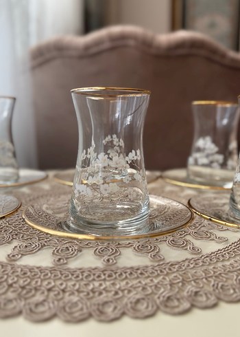 Altın Kenarlı Çiçek Desenli İnce Cam - Görsel 4