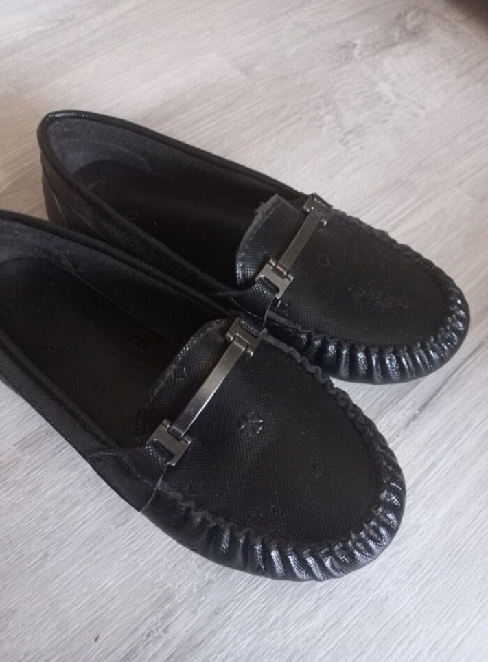 Kadın Siyah Tokalı Düz Ayakkabı - Görsel 2