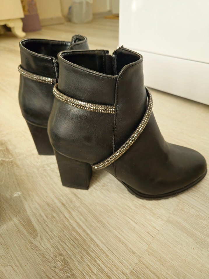 Deri Kısa Topuklu Bot - Görsel 3