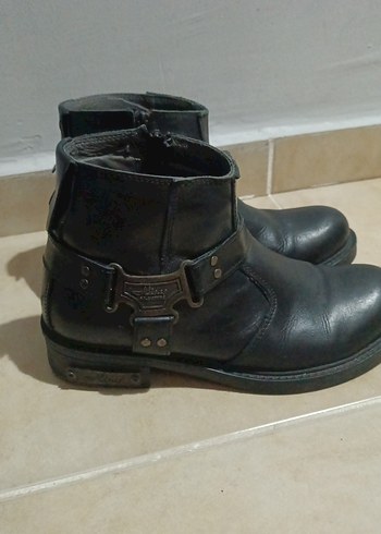 Siyah Deri Tokalı Biker Kadın Bot - Görsel 3