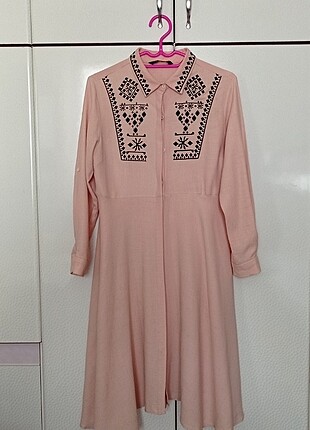 Tunik Pembe işlemeli çan etek