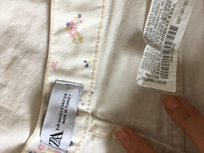 xs Beden beyaz Renk Zara beyaz jean şort