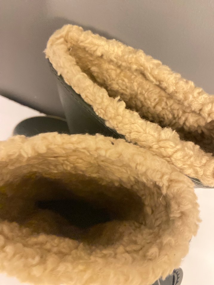 İgor erkek bot - Görsel 2