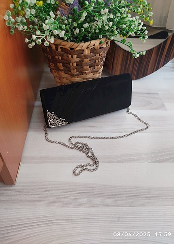 Diğer Gri Yılan Desenli Zincir Detaylı Siyah Kadın Çanta