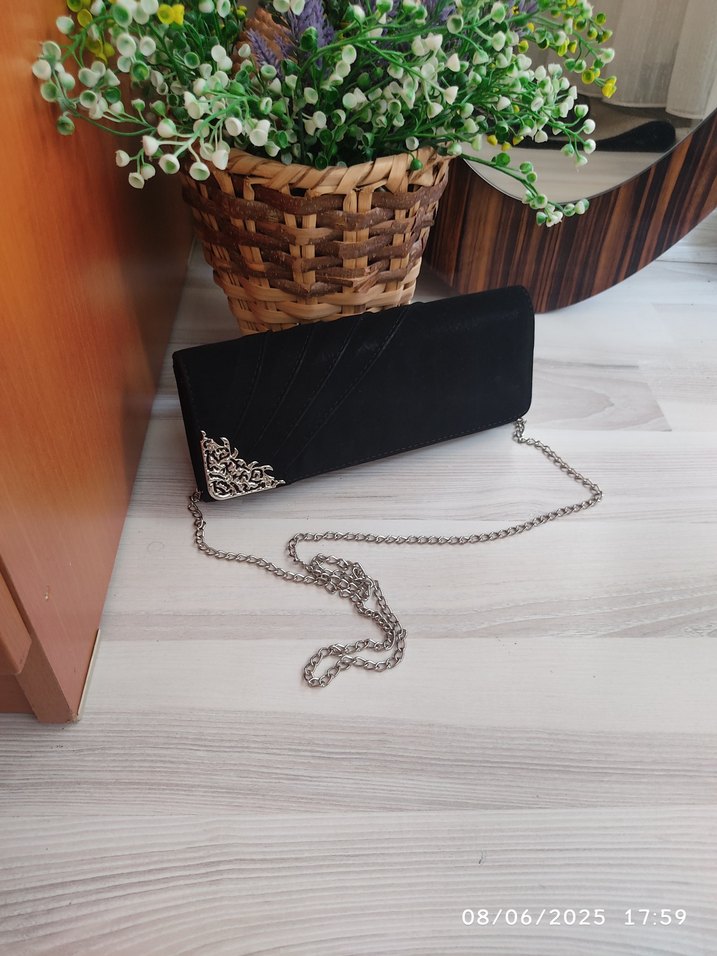 Gri Yılan Desenli Zincir Detaylı Siyah Kadın Çanta - Görsel 2
