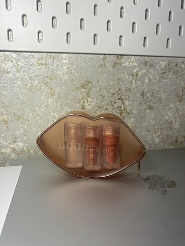 Beden Renk Huda Beauty