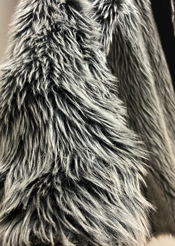 Gri Kadın Uzun Suni Kürk - Görsel 2