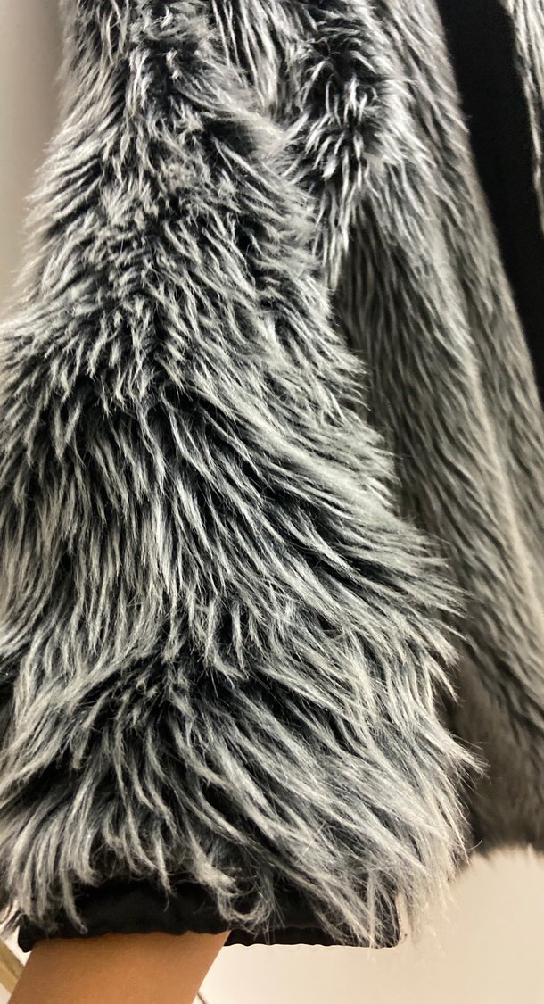 Gri Kadın Uzun Suni Kürk - Görsel 2