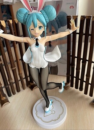 Özel ilandır. HATSUNE miku bunny figure