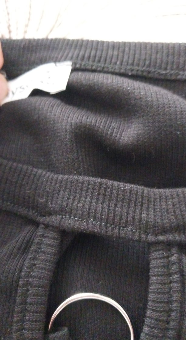 Siyah Kemerli Yüksek Yakalı Kadın Atlet - Görsel 2