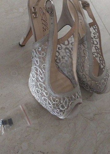 Diger gri Dantel İşlemeli Dolgu Topuklu Kadın Abiye Ayakkabı - Görsel 5