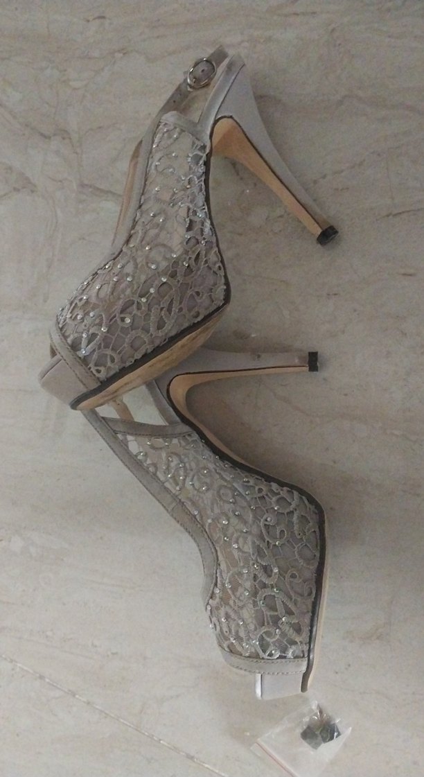 Diger gri Dantel İşlemeli Dolgu Topuklu Kadın Abiye Ayakkabı - Görsel 3