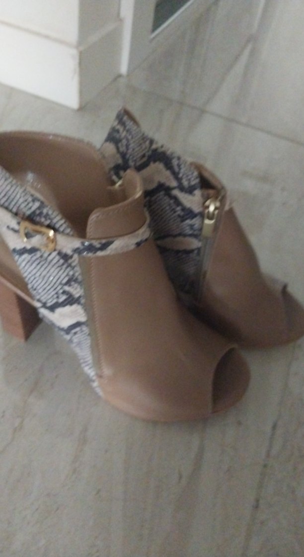 Bej Yılan Desenli Dolgu Topuklu Kadın Ayakkabı - Görsel 3