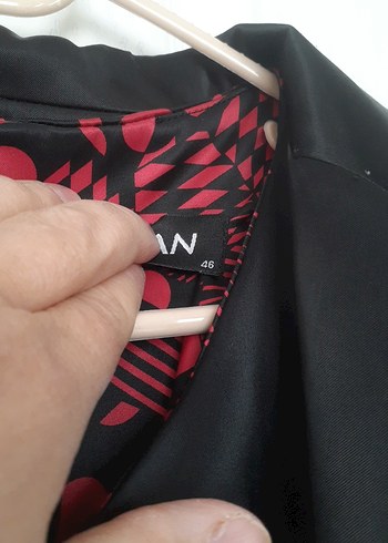 Kırmızı Desenli Kadın Ofis Takım Elbise - Görsel 2