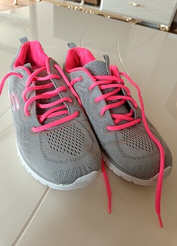 39 Beden gri Renk Orjinal Skechers spor ayakkabı