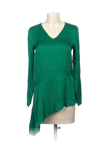 Stradivarius Bluz %70 İndirimli.