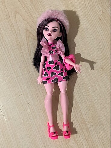 monster high draculaura