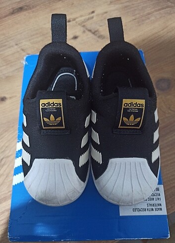 Adidas superstar 21 numara