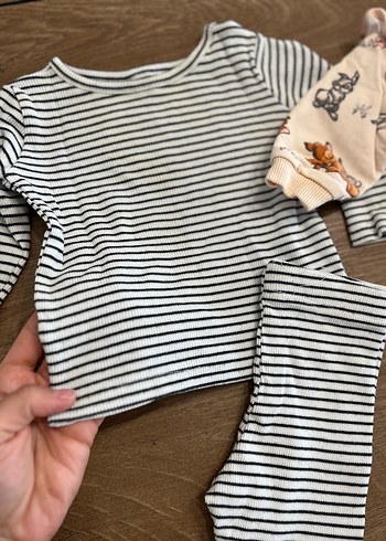 Kız Bebek 2 adet  Desenli Uzun Kollu Takım - Görsel 2