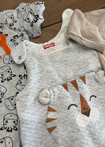 3 adet Gri Nakışlı Bebek Tulum - Görsel 3