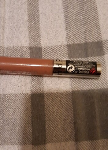 Lip gloss
