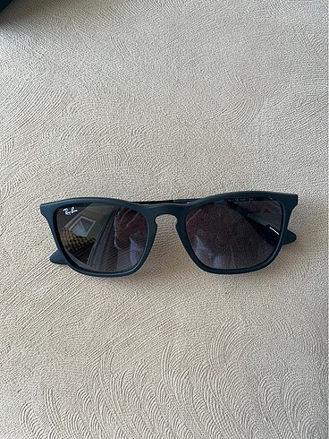 Rayban güneş gözlüğü