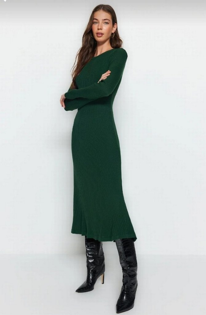 Uzun Kollu Koyu Yeşil Elbise - Görsel 2