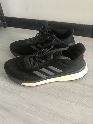 Adidas yürüyüş ayakkabısı