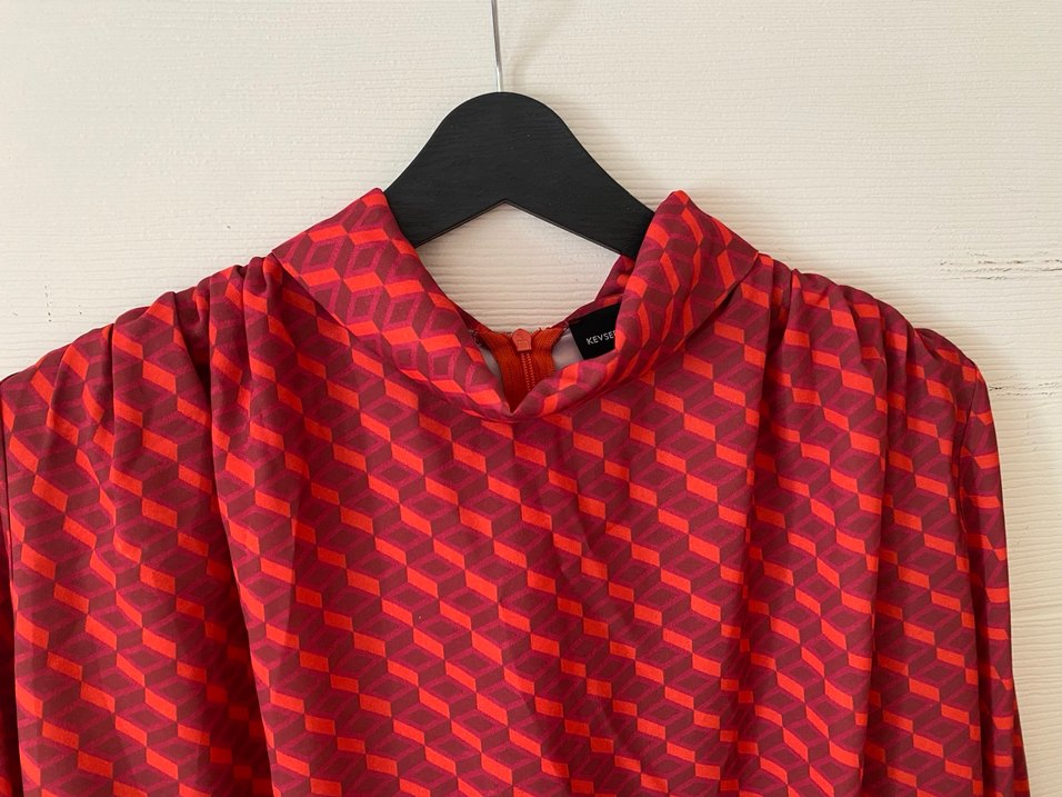 Kevser Sarıoğlu Uzun Kollu Kırmızı İpek Bluz - Görsel 3