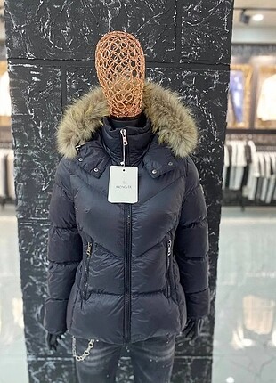 MONCLER BAYAN MONT 