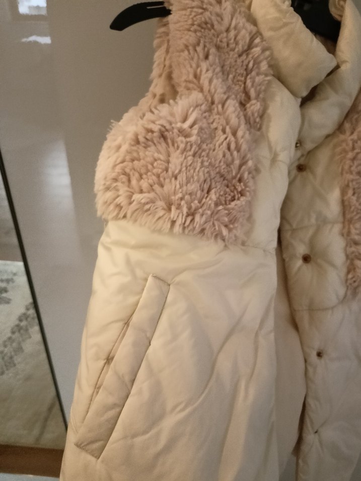 Peluş Detaylı Beyaz Kiz çocuk Yelek - Görsel 2