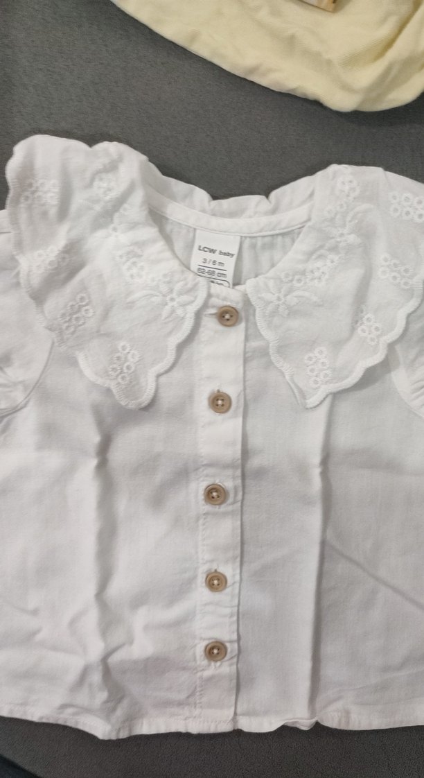 Kız Çocuk Beyaz Nakışlı Kısa Kollu Gömlek - Görsel 3