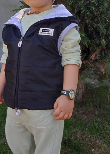 Gri Kapüşonlu Erkek Çocuk Yelek - Görsel 3