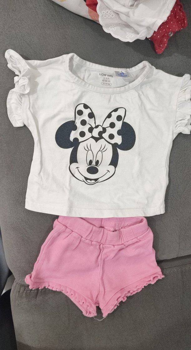Kız Bebek Fırfırlı Beyaz Tişört ve Pembe Şort Takım - Görsel 3