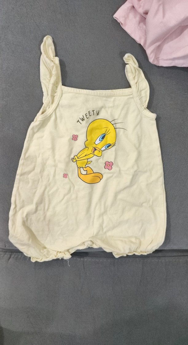 Beyaz Kabartmalı Baskılı Bebek Kız Tulumu - Görsel 3