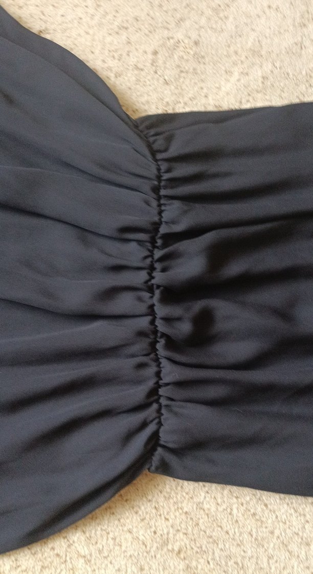 Siyah V Yakalı Kadın Midi Elbise - Görsel 4