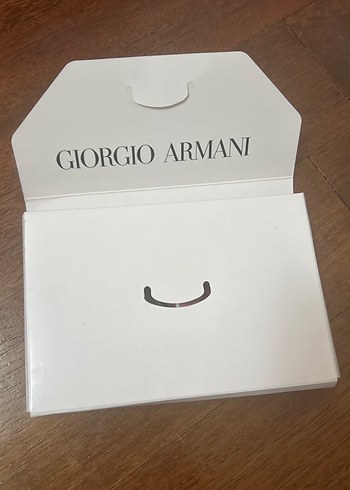 Beden Giorgio Armani Si parfüm si passione red musk sample