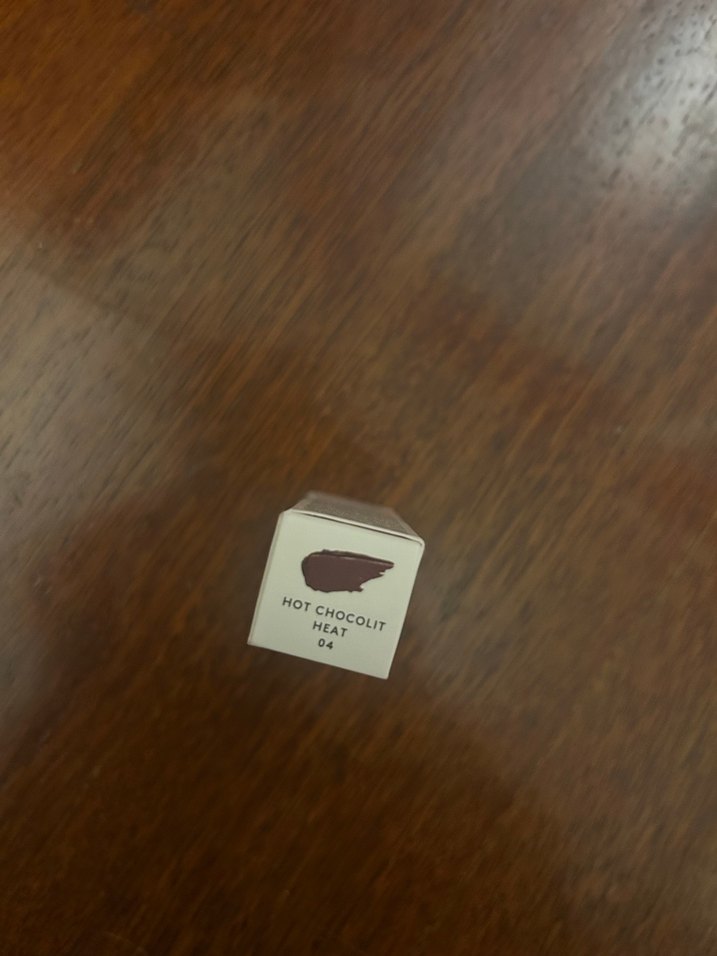 Fenty Beauty gloss bomb heat hot chocolit deluxe boy 2 ml - Görsel 2