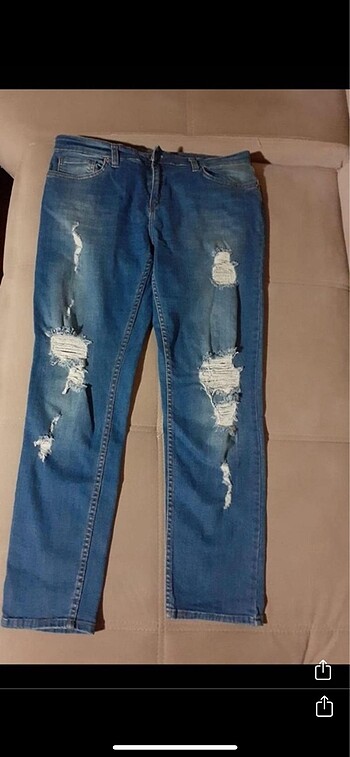 Yırtık tarz kot pantolon