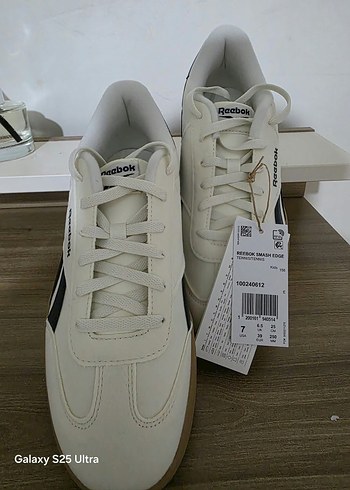New Balance ürünü